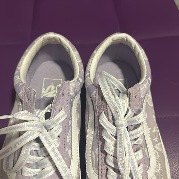 Butterfly Vans - Picture 4 of 4